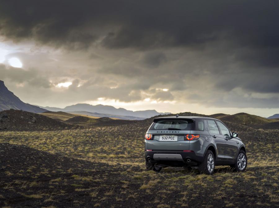  Land Rover Discovery Sport HSE Luxury 2015 года  (фото 54 из 62)